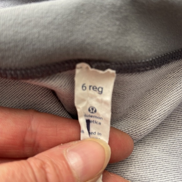 Lululemon grey shorts space dye - Picture 7 of 8